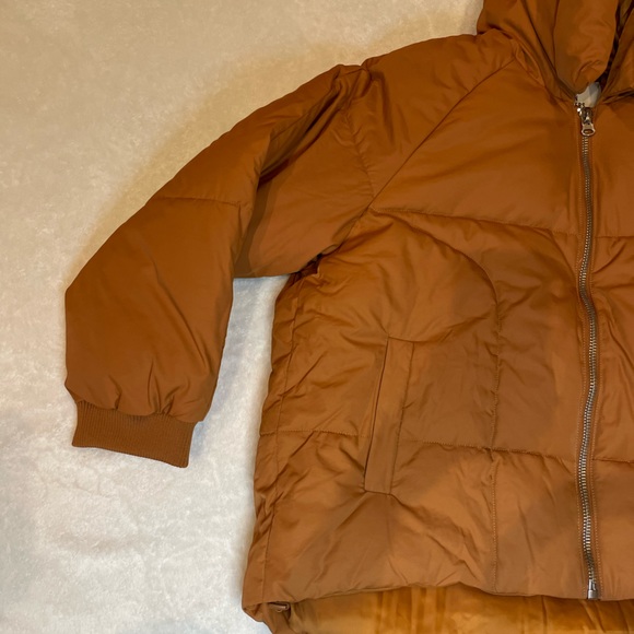 Urban Outfitters UO Izzy Hooded Ultra-cozy Puffer Jacket Color Beige - Picture 13 of 15